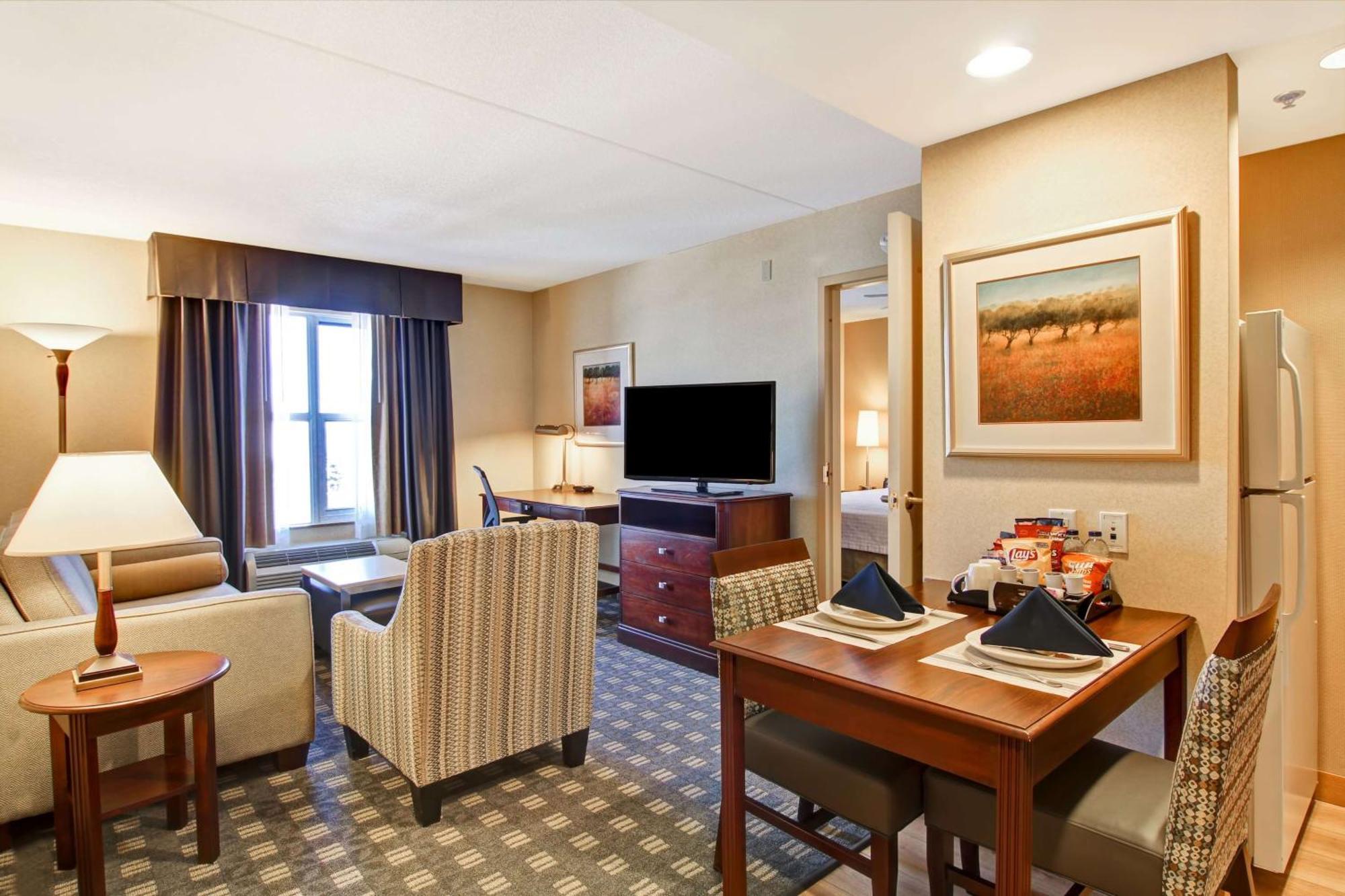 One-Bedroom Premium King Suite Non-Smoking,1557830698:JPEG